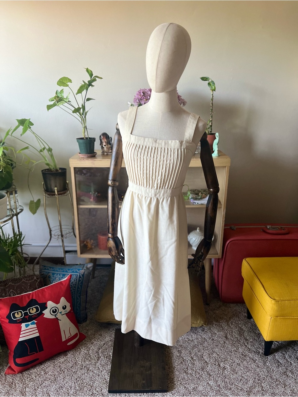 Classic Cream Sleeveless Midi Dress